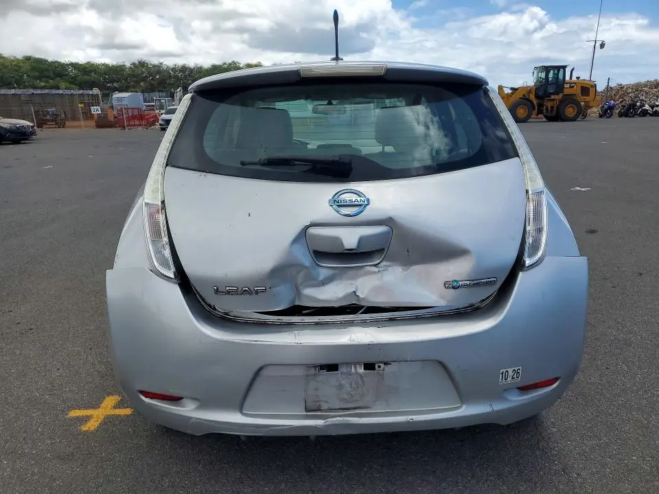 2014 NISSAN LEAF SV  