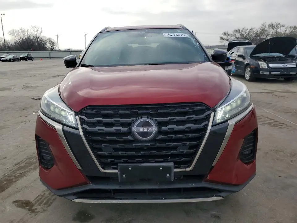 2023 NISSAN KICKS SR  