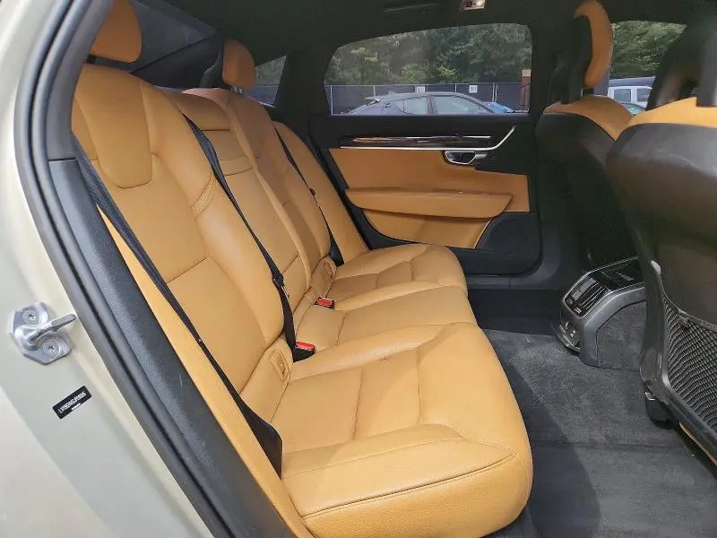2018 VOLVO S90 T5 MOMENTUM  