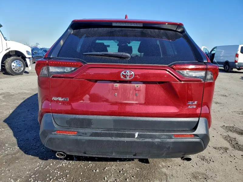 2019 TOYOTA RAV4 XLE  