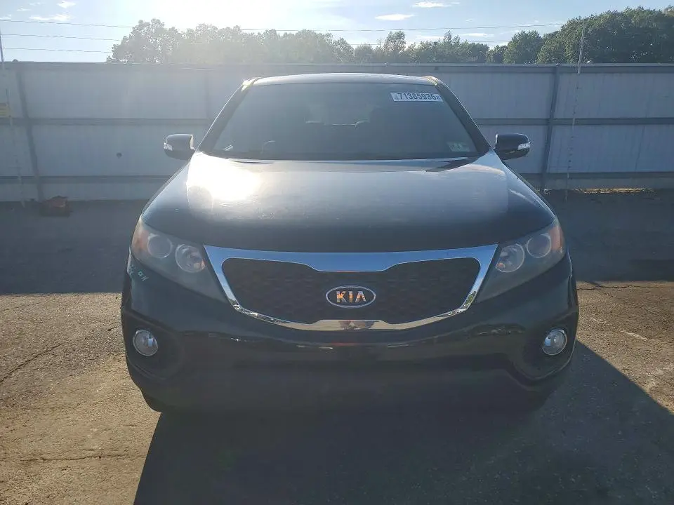 2013 KIA SORENTO LX  