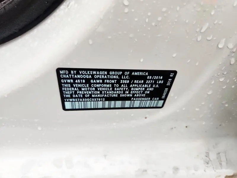 2016 VOLKSWAGEN PASSAT SE  