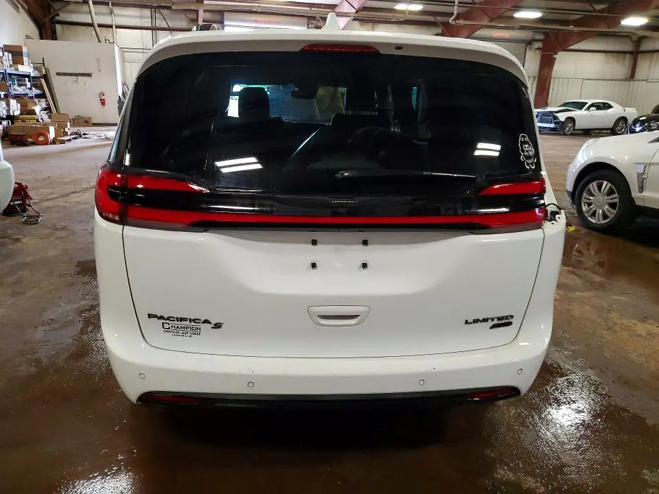 2022 CHRYSLER PACIFICA LIMITED  
