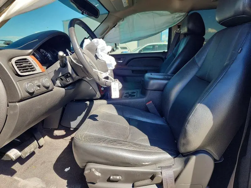 2012 CHEVROLET SUBURBAN K1500 LT  