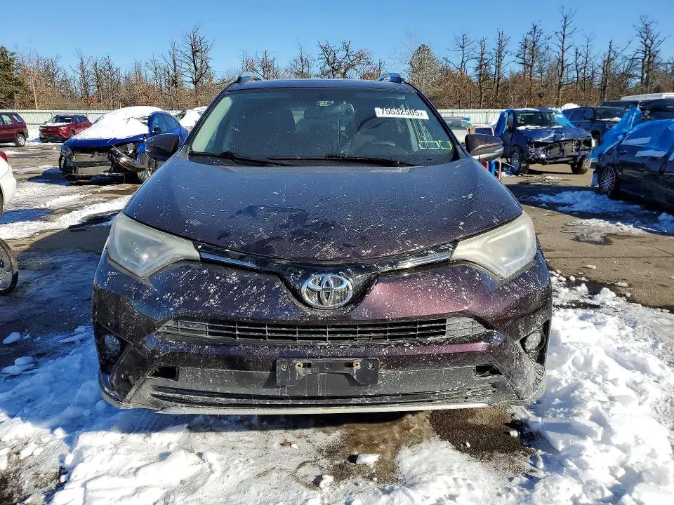 2016 TOYOTA RAV4 XLE  