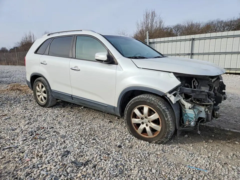 2012 KIA SORENTO BASE  