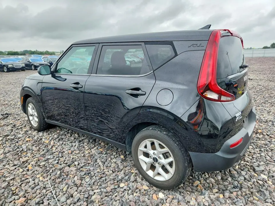 2022 KIA SOUL LX  