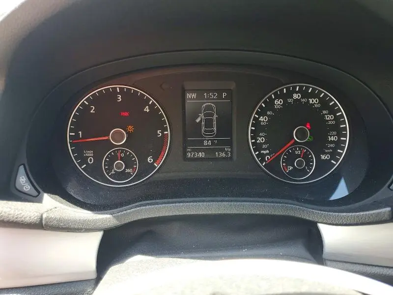 2013 VOLKSWAGEN PASSAT SE  