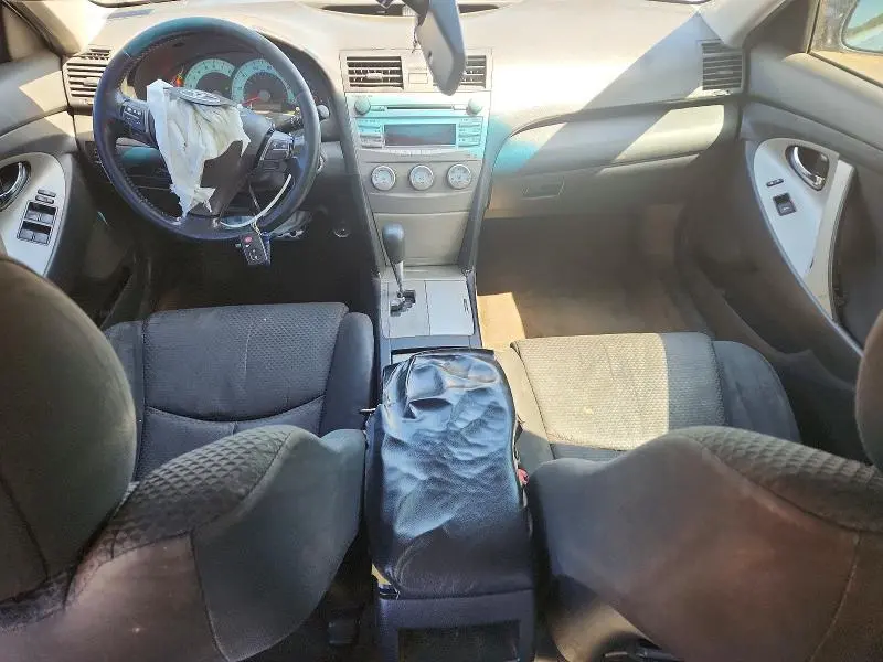 2011 TOYOTA CAMRY SE  
