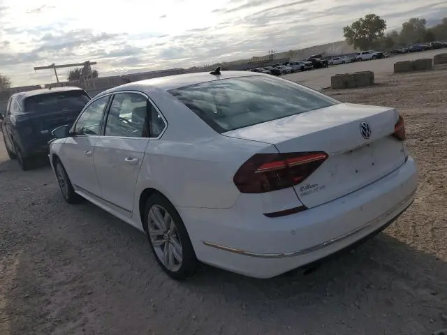 2017 VOLKSWAGEN PASSAT SE  