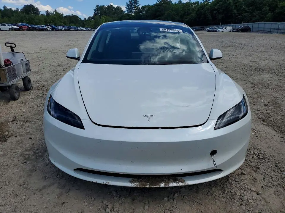2024 TESLA MODEL 3   