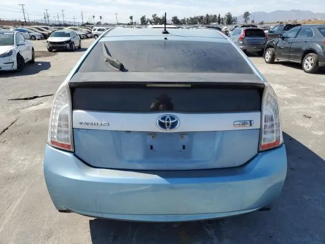 2013 TOYOTA PRIUS PLUG-IN   