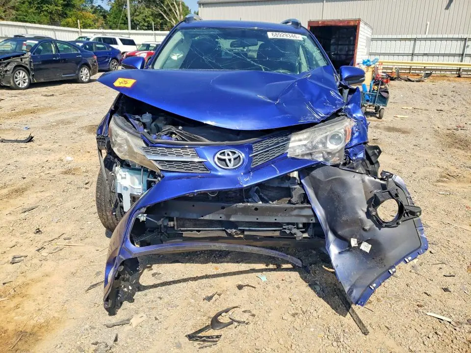 2015 TOYOTA RAV4 XLE  