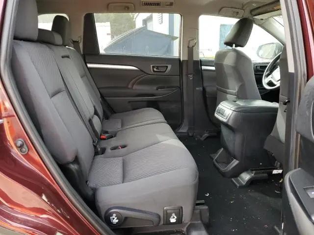 2019 TOYOTA HIGHLANDER LE  