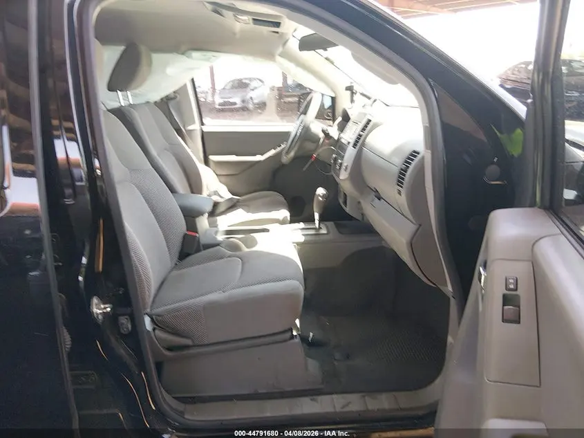 2018 NISSAN FRONTIER SV