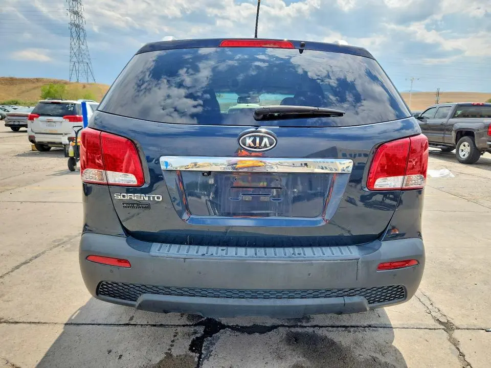 2012 KIA SORENTO LX  