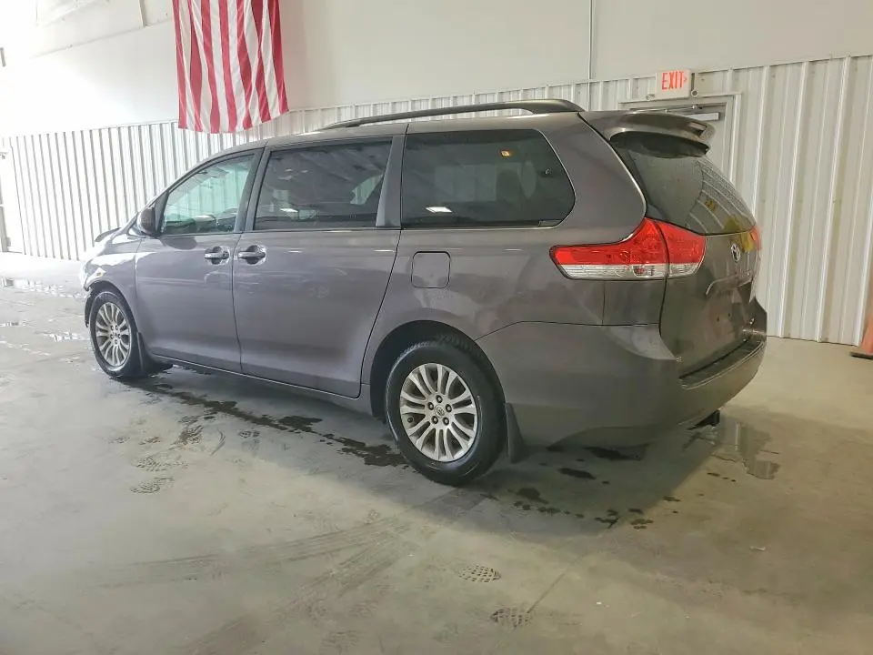 2011 TOYOTA SIENNA XLE 8-PASSENGER  