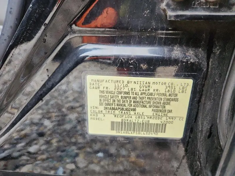 2011 NISSAN SENTRA 2.0  