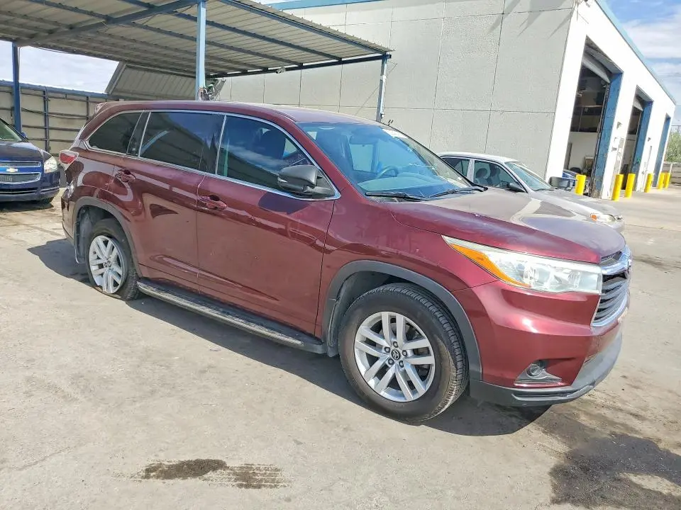 2016 TOYOTA HIGHLANDER LE  