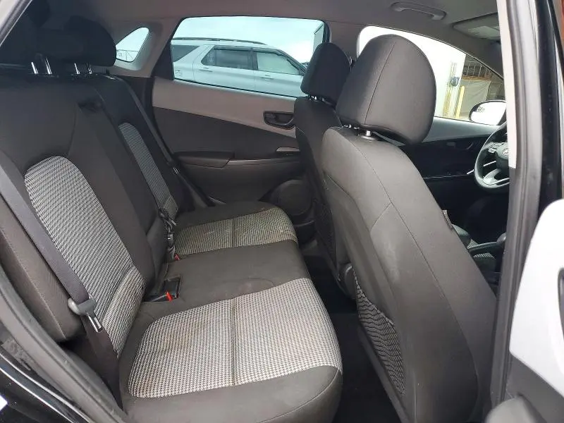 2020 HYUNDAI KONA SE  