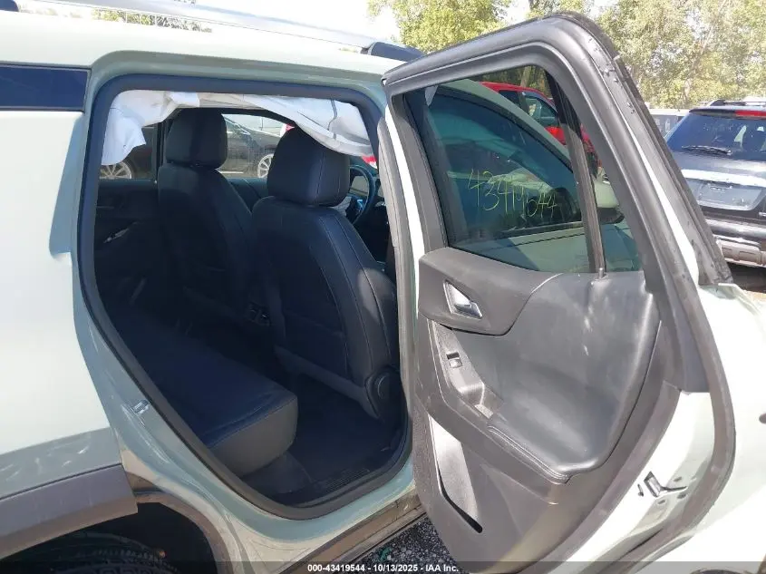 2025 CHEVROLET EQUINOX FWD LT