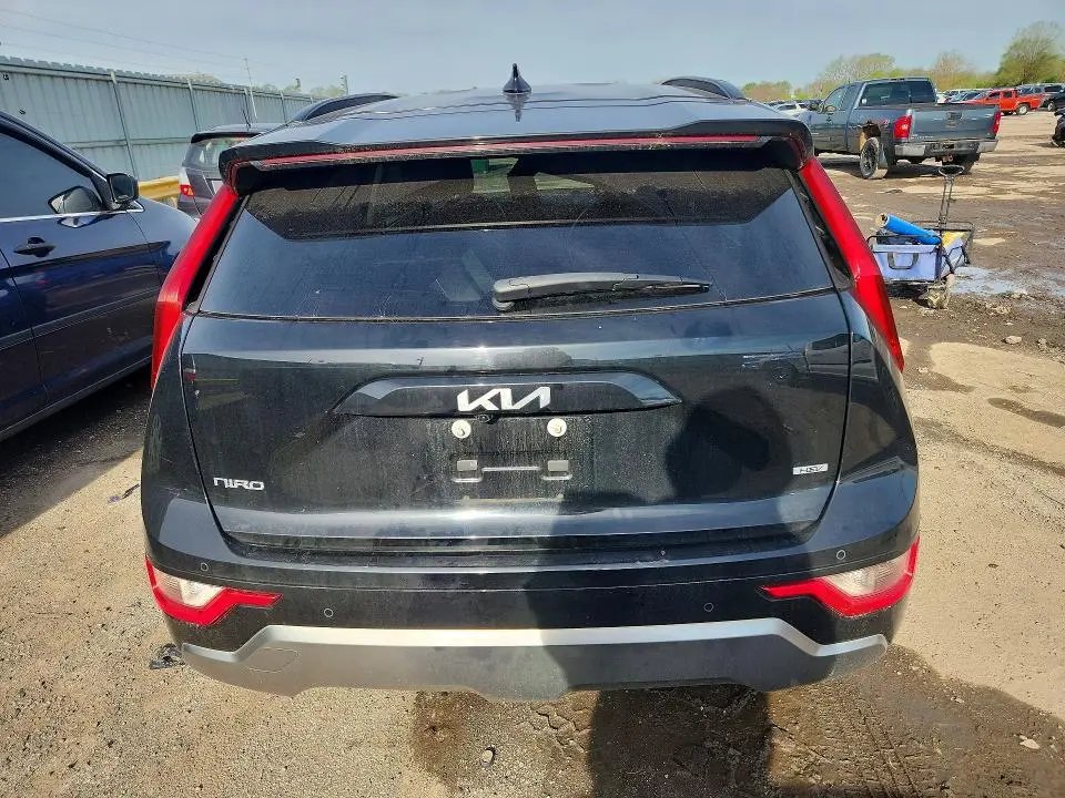 2023 KIA NIRO EX  