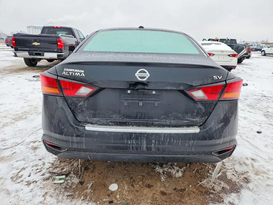 2022 NISSAN ALTIMA SV  