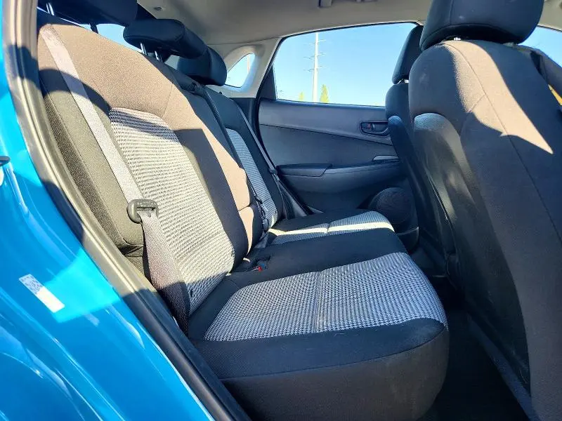 2022 HYUNDAI KONA SE  