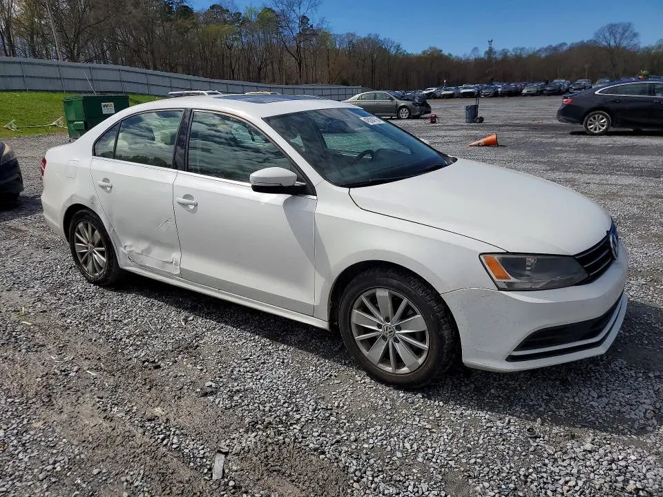 2016 VOLKSWAGEN JETTA SE  