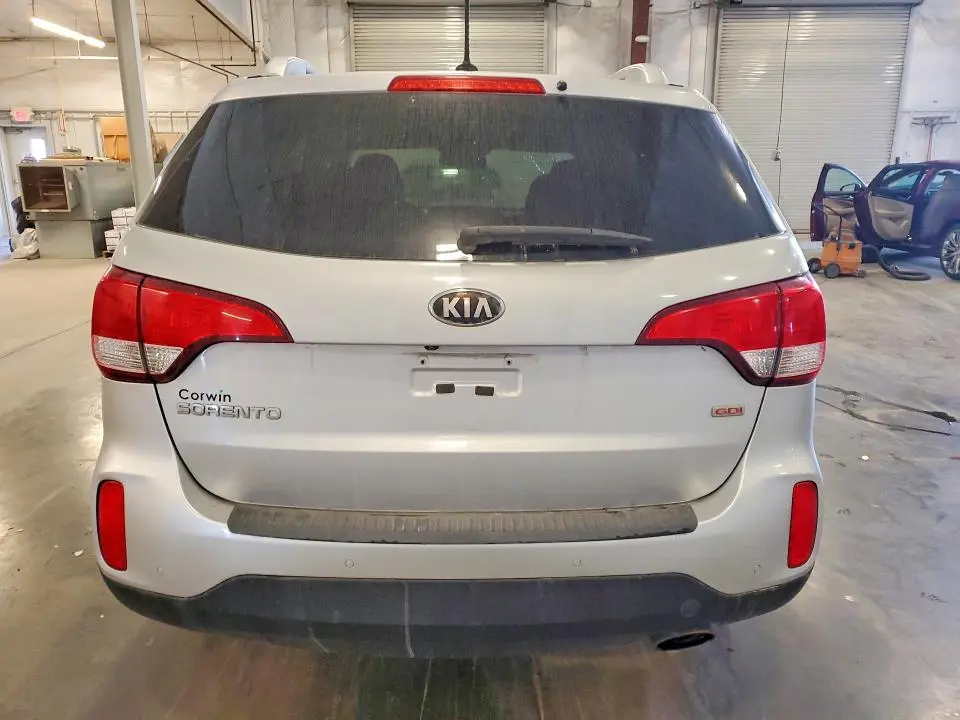 2014 KIA SORENTO LX  