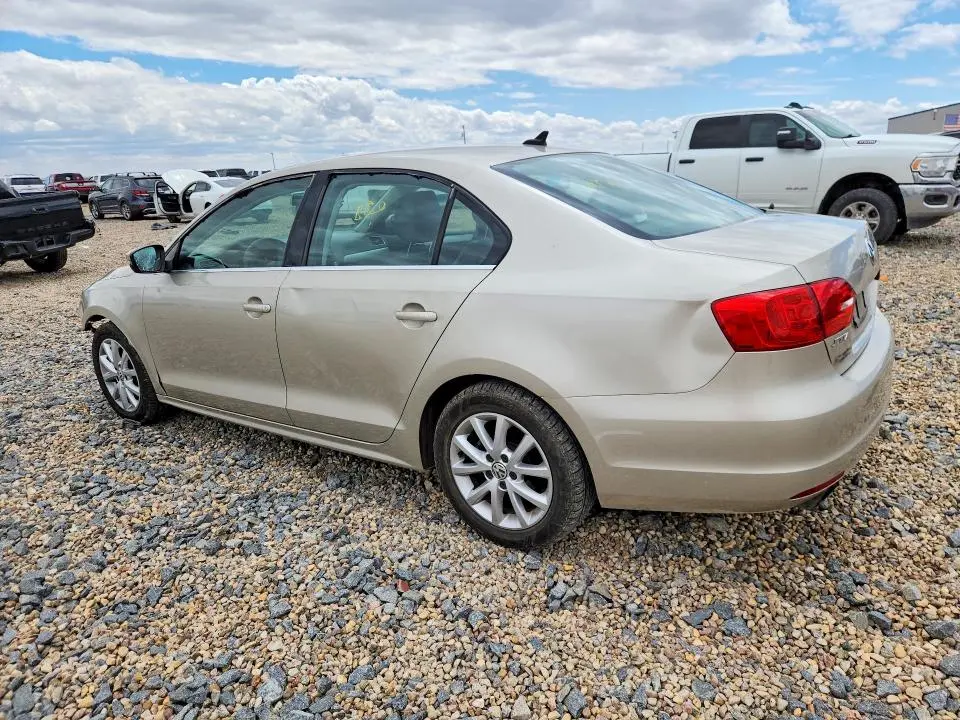 2013 VOLKSWAGEN JETTA SE  