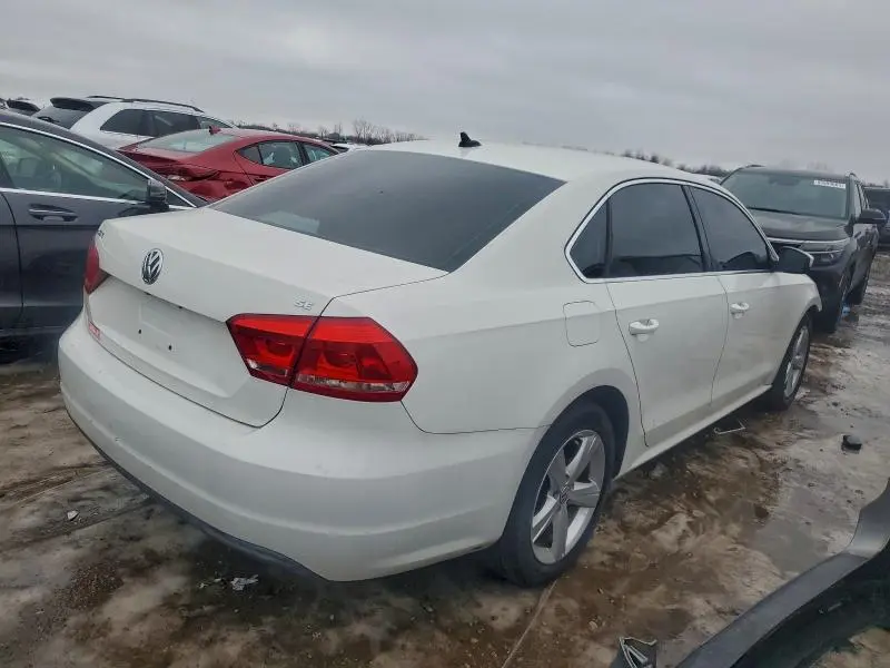 2013 VOLKSWAGEN PASSAT SE  