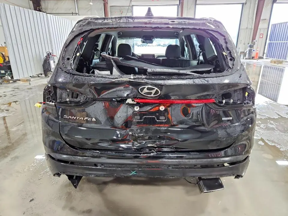 2022 HYUNDAI SANTA FE SE  