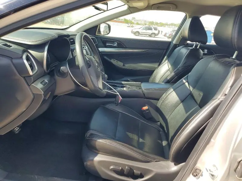 2022 NISSAN MAXIMA SV  