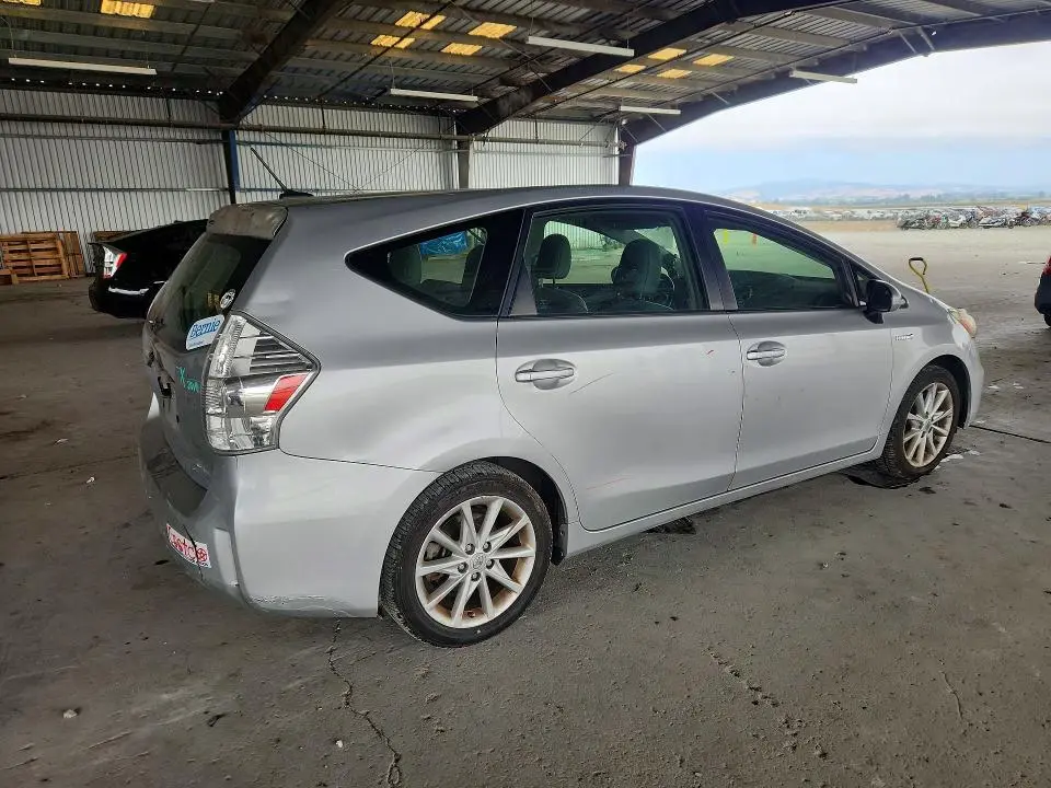 2013 TOYOTA PRIUS V FIVE  