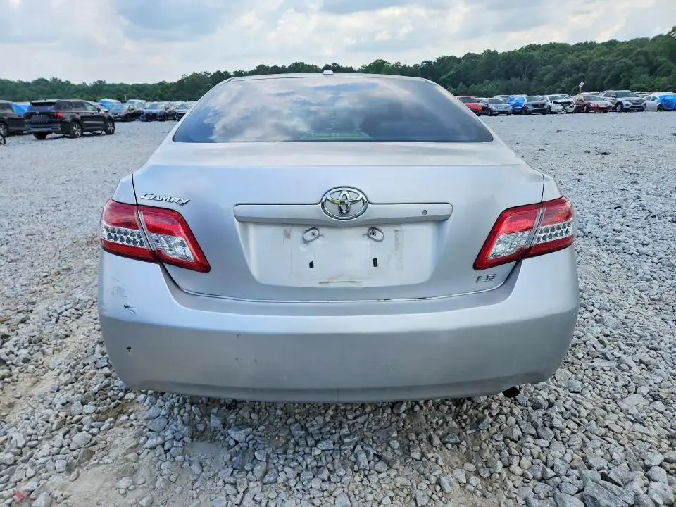 2011 TOYOTA CAMRY LE  