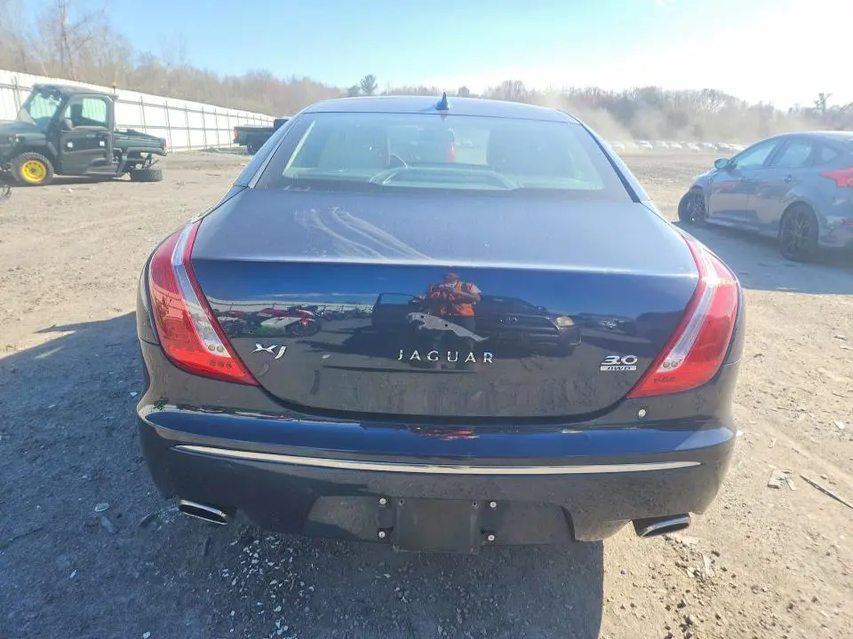 2013 JAGUAR XJ   