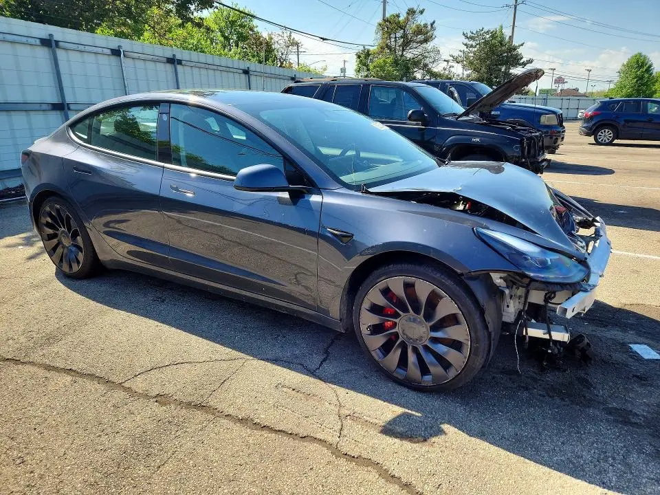 2022 TESLA MODEL 3   