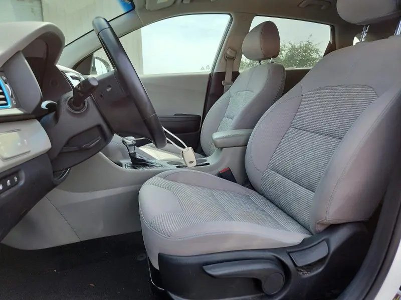 2019 KIA NIRO LX  
