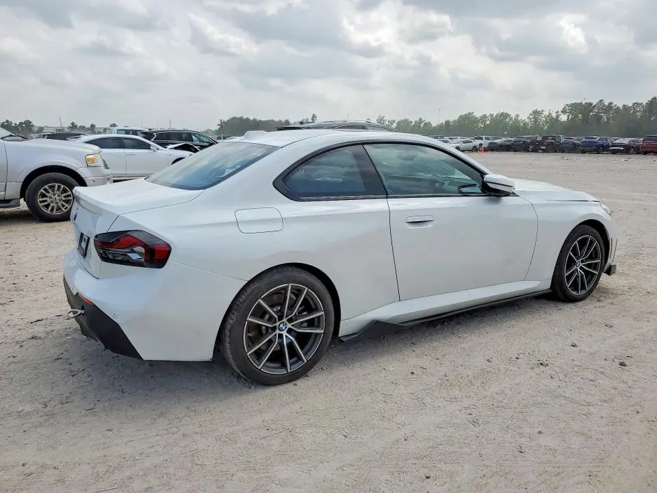 2024 BMW 230XI   