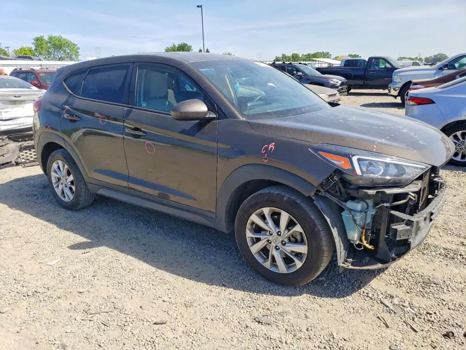 2020 HYUNDAI TUCSON SE  