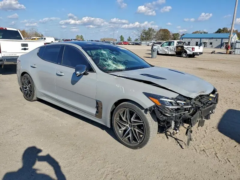 2022 KIA STINGER GT LINE  