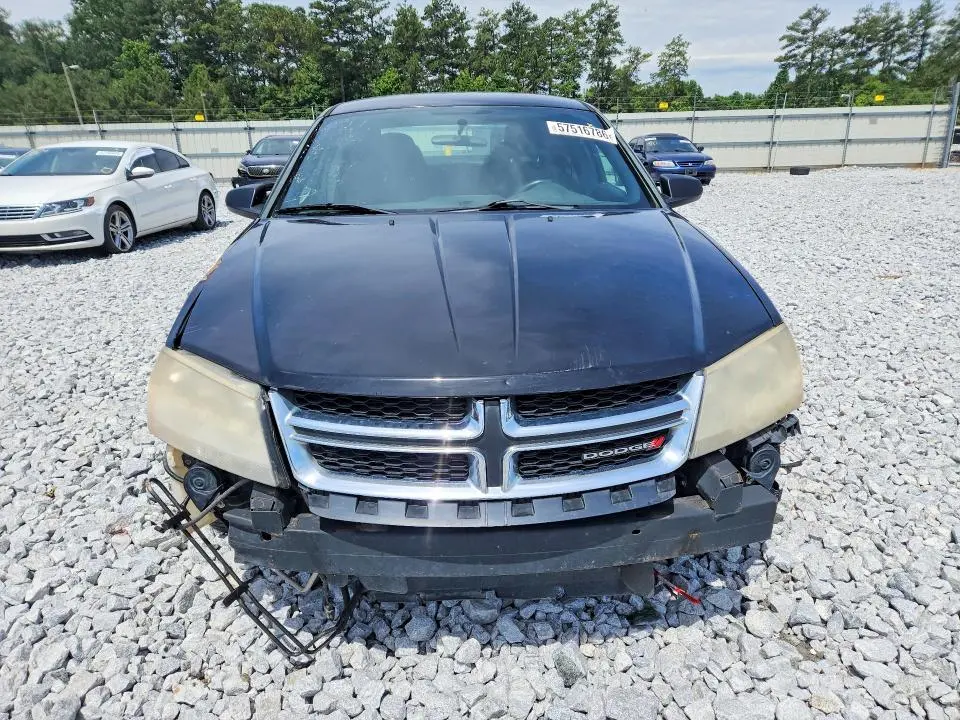 2013 DODGE AVENGER SE  