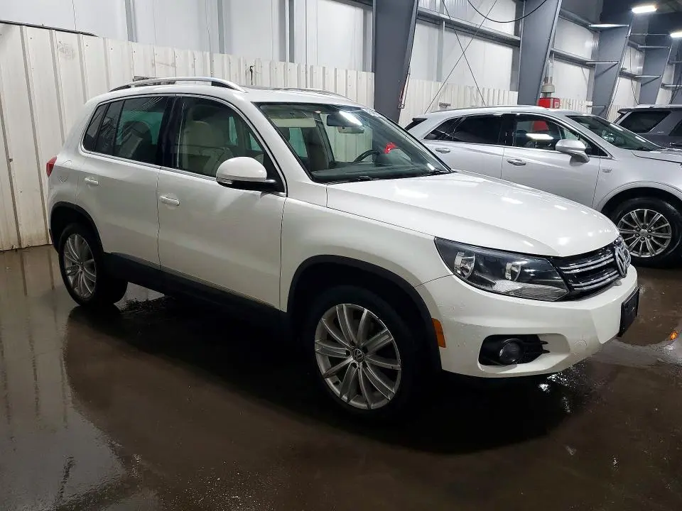 2014 VOLKSWAGEN TIGUAN S  