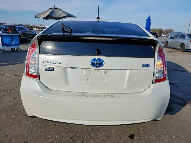 2015 TOYOTA PRIUS   