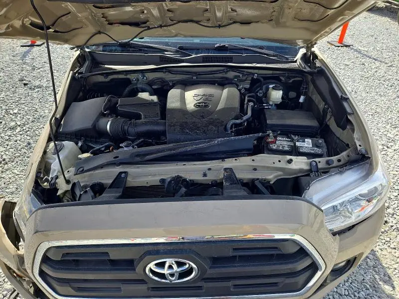 2017 TOYOTA TACOMA SR5 V6  