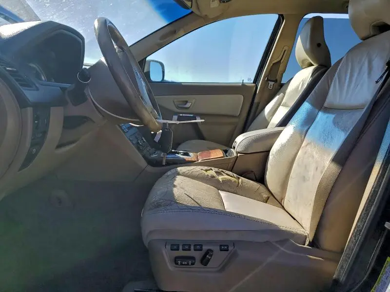2011 VOLVO XC90 3.2  