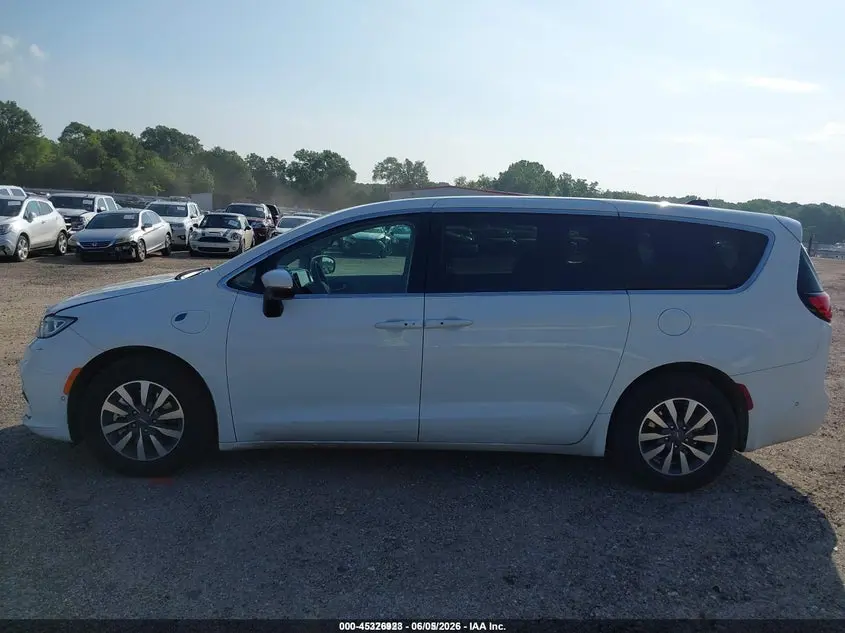 2023 CHRYSLER PACIFICA HYBRID TOURING L