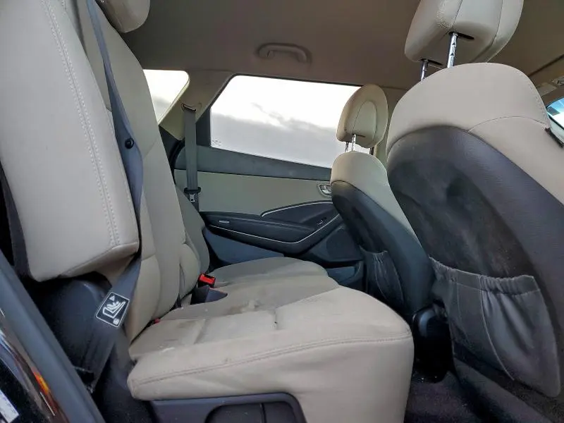 2017 HYUNDAI SANTA FE SE  