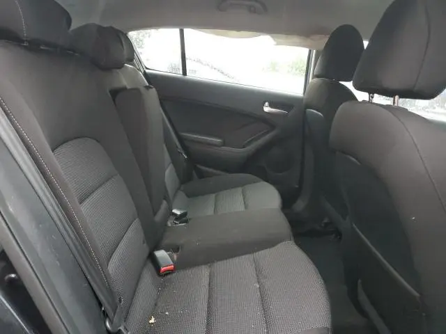 2017 KIA FORTE LX  